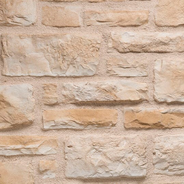 Pierres Verniprens Piamonte Aneto en parement mural Parement mural ton Aneto au rendu minéral authentique.